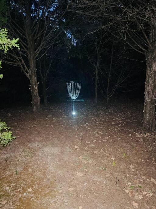 Villa Bastrop Tiny Disc Golf Retreat Exterior foto